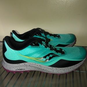 Brand new sauncy pwrtrac peregrine running sneaker